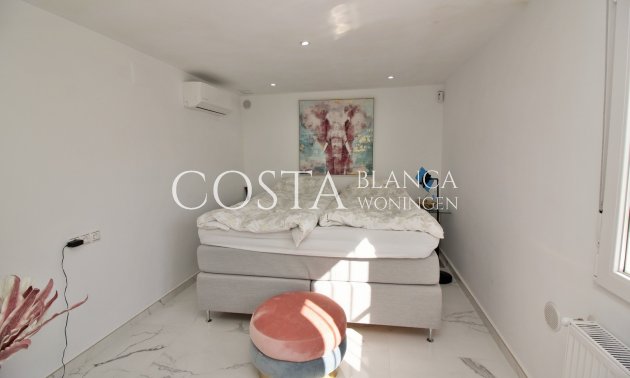 Resale - Villa -
Villamartín