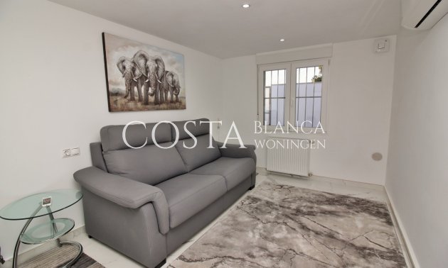 Resale - Villa -
Villamartín