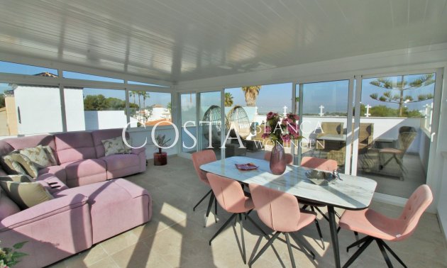 Resale - Villa -
Villamartín