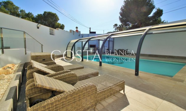 Resale - Villa -
Villamartín