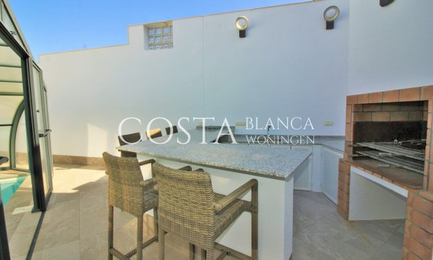 Resale - Villa -
Villamartín