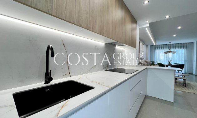 Neue Gebäude - Villa -
Benferri - Benfis Park