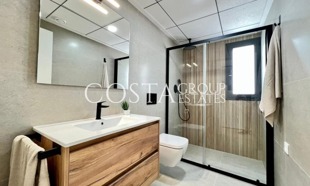 Neue Gebäude - Villa -
Benferri - Benfis Park