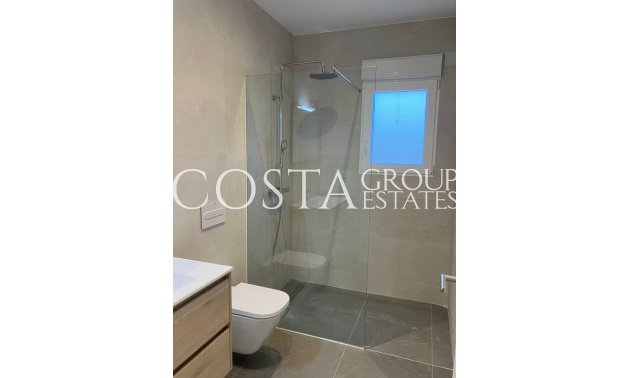 Nowy budynek - Willa -
Pinoso