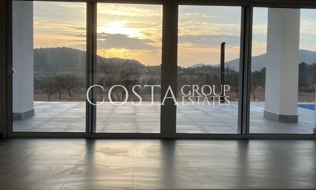 Nowy budynek - Willa -
Pinoso