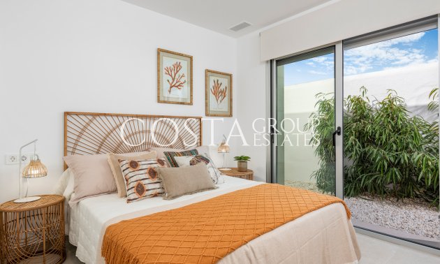 Nowy budynek - Willa -
Los Alcazares - Los Alcázares