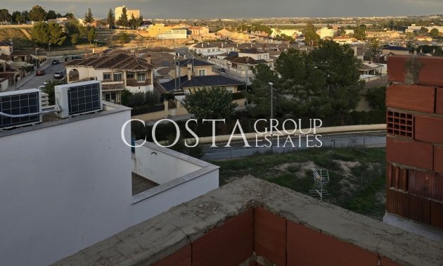 Nowy budynek - Dom -
Bigastro - pueblo