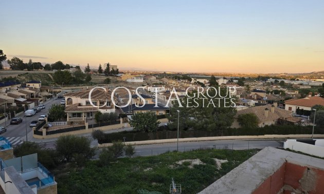 Nowy budynek - Dom -
Bigastro - pueblo