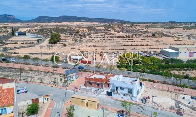 Nieuwbouw Woningen - Villa -
Sucina