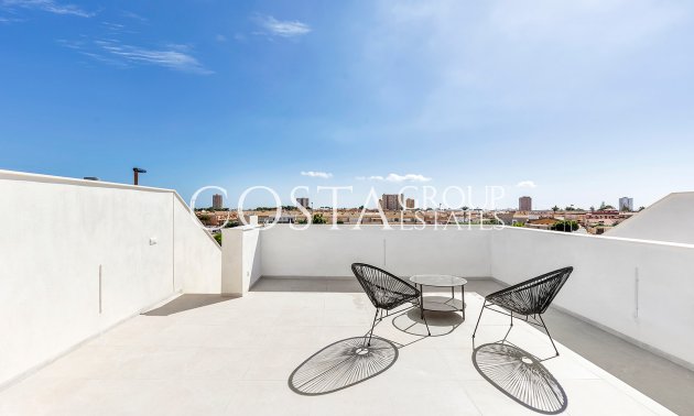 Neue Gebäude - Villa -
Los Alcazares - Los Alcázares