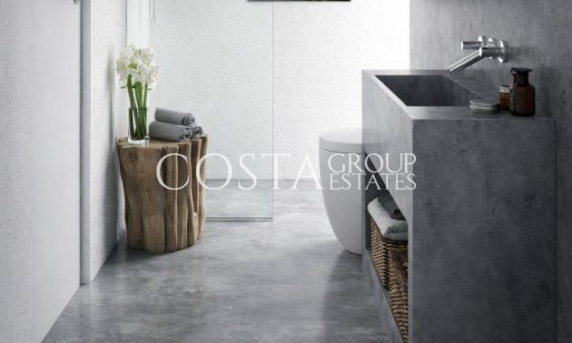 Neue Gebäude - Villa -
Estepona