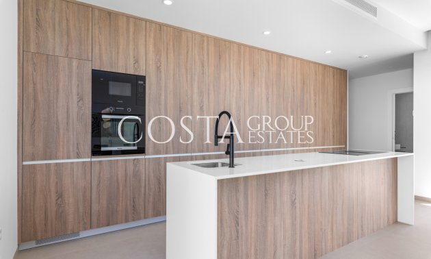 Nowy budynek - Willa -
San Javier