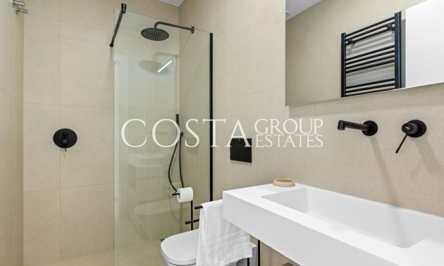 Nowy budynek - Willa -
San Javier