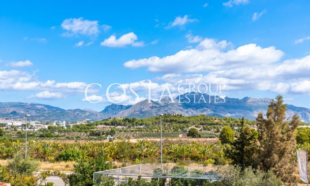 Nowy budynek - Willa -
Polop - Novapolop