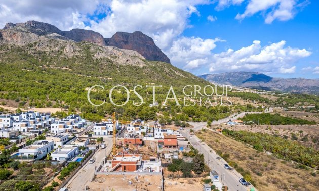 Nowy budynek - Willa -
Polop - Novapolop