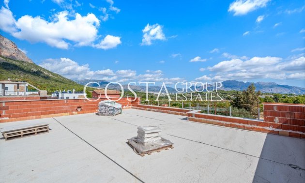 Nowy budynek - Willa -
Polop - Novapolop