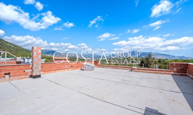 Nowy budynek - Willa -
Polop - Novapolop