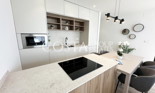 Nowy budynek - Willa -
Torre de la Horadada