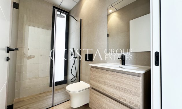 Nowy budynek - Willa -
Torre de la Horadada