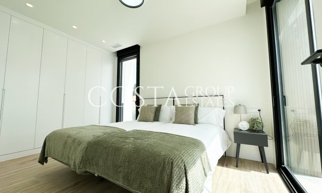 Nowy budynek - Willa -
Torre de la Horadada