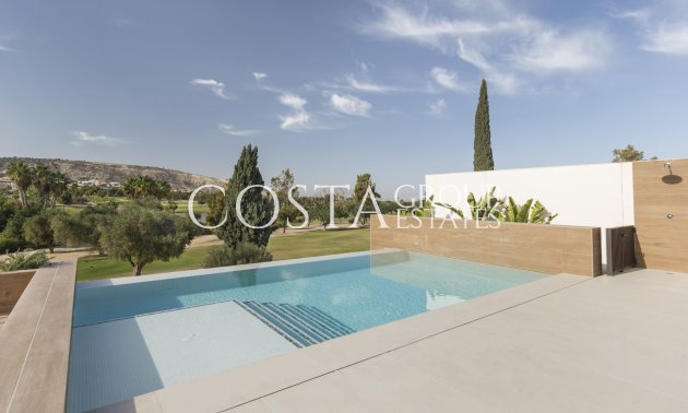 Neue Gebäude - Villa -
La Finca Golf