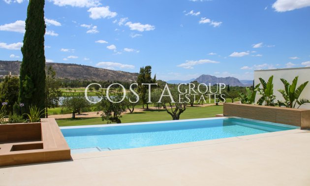 Neue Gebäude - Villa -
La Finca Golf