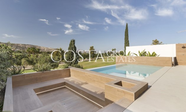 Neue Gebäude - Villa -
La Finca Golf
