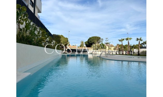 Revente - Appartement -
Orihuela Costa - Dehesa de campoamor