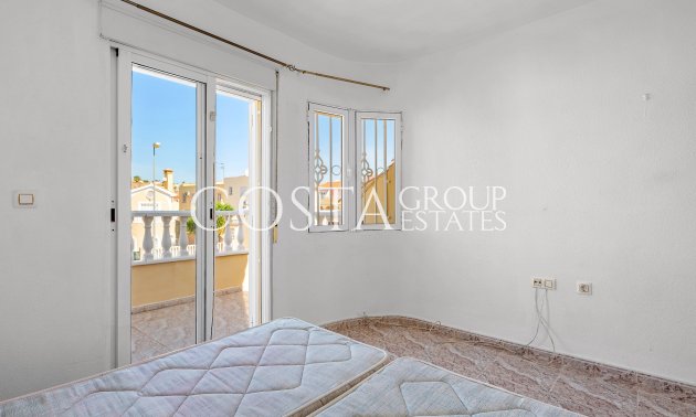 Wiederverkauf - House -
Orihuela Costa - Las Filipinas