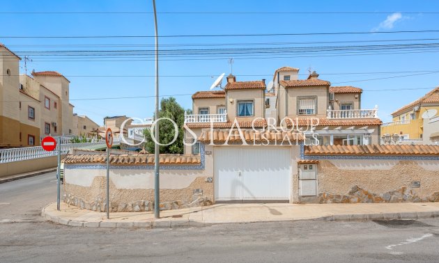 Revente - Villa -
Orihuela Costa - El Galan
