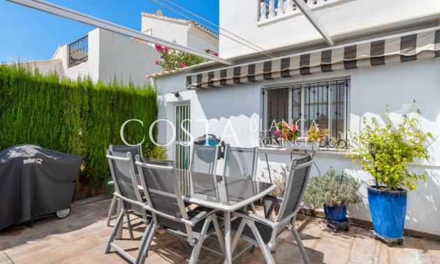 Resale - Villa -
Punta Prima