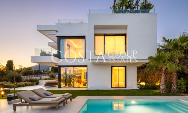 Nowy budynek - Willa -
Marbella