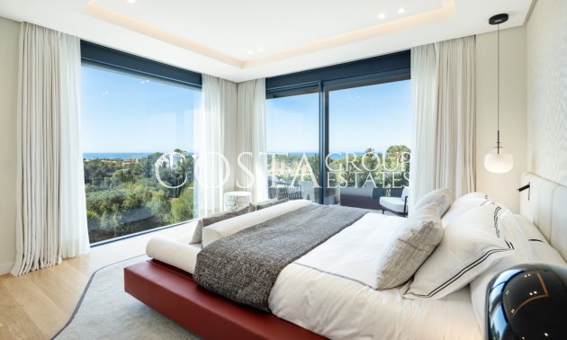 Nowy budynek - Willa -
Marbella