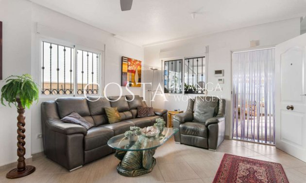 Resale - Villa -
Punta Prima