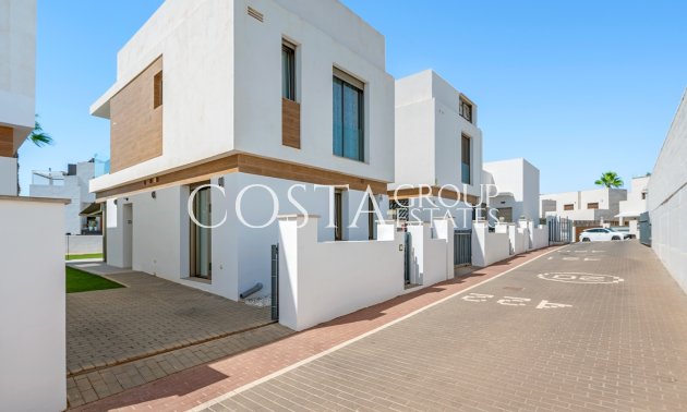 Wiederverkauf - Villa -
Orihuela Costa - Villamartín