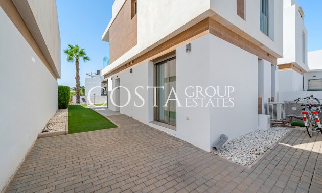 Wiederverkauf - Villa -
Orihuela Costa - Villamartín