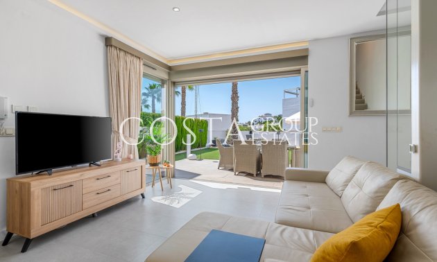 Wiederverkauf - Villa -
Orihuela Costa - Villamartín