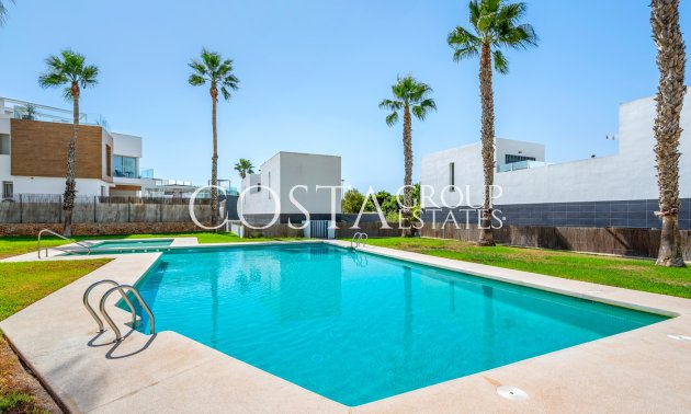 Wiederverkauf - Villa -
Orihuela Costa - Villamartín