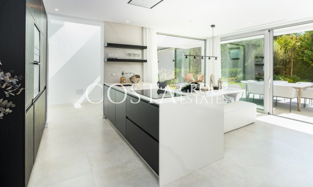 Nieuwbouw Woningen - Villa -
Estepona