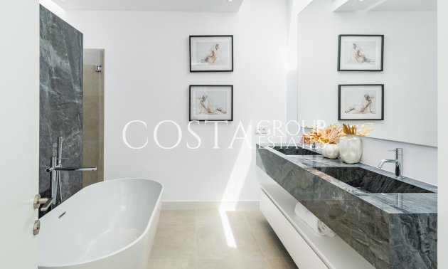 Nieuwbouw Woningen - Villa -
Estepona