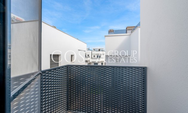 Resale - Villa -
Orihuela Costa - Orihuela