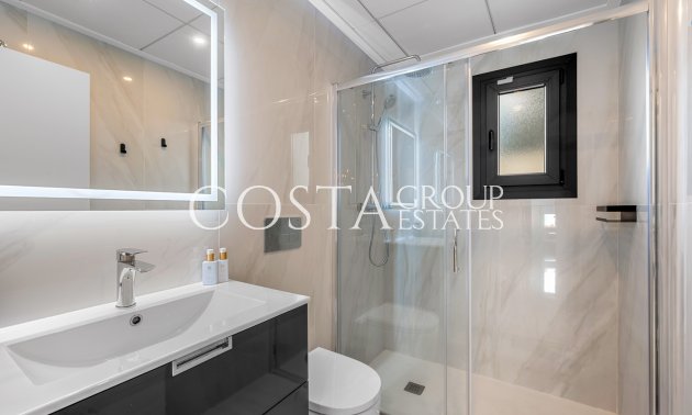 Resale - Villa -
Orihuela Costa - Orihuela