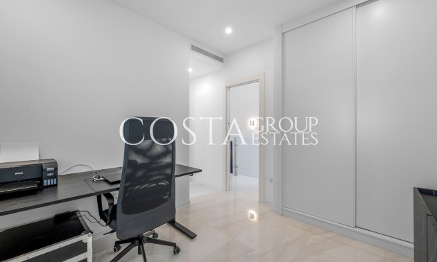 Resale - Villa -
Orihuela Costa - Orihuela