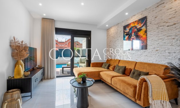 Resale - Villa -
Orihuela Costa - Orihuela