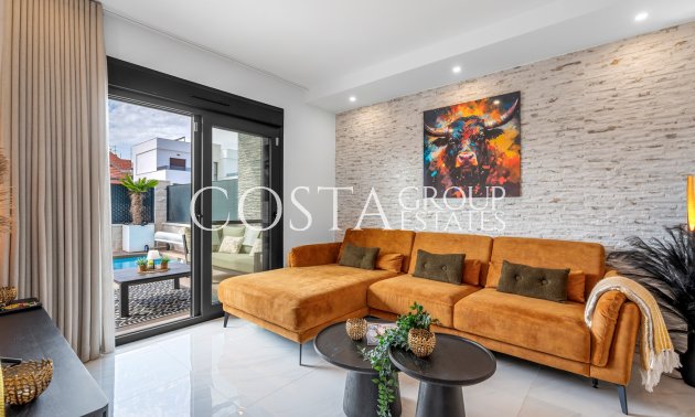 Resale - Villa -
Orihuela Costa - Orihuela
