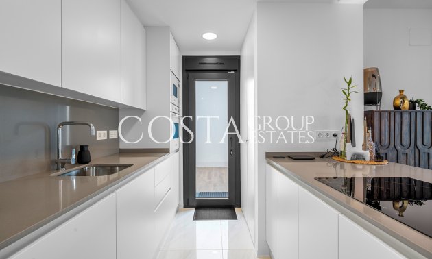 Resale - Villa -
Orihuela Costa - Orihuela