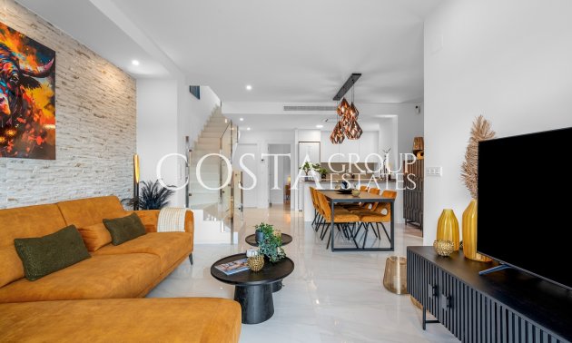 Resale - Villa -
Orihuela Costa - Orihuela