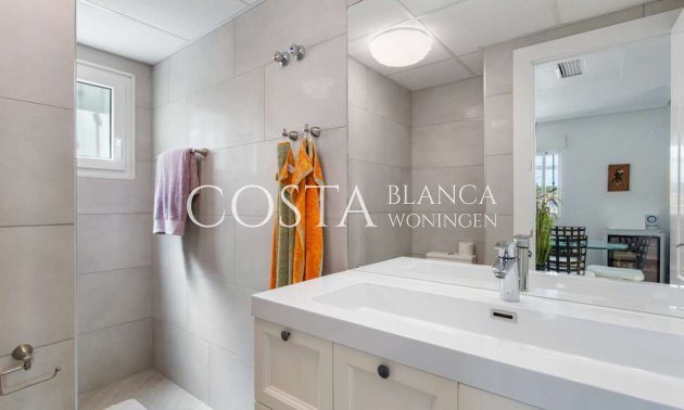 Resale - Villa -
Punta Prima