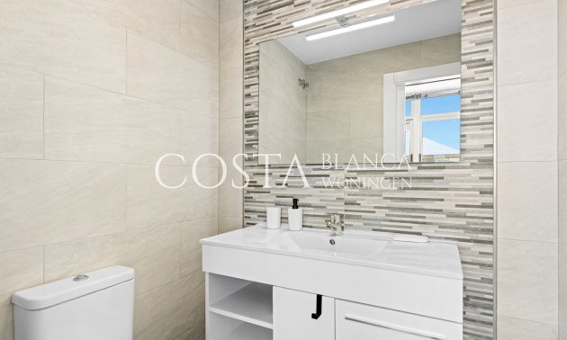 Revente - Appartement -
La Manga del Mar Menor