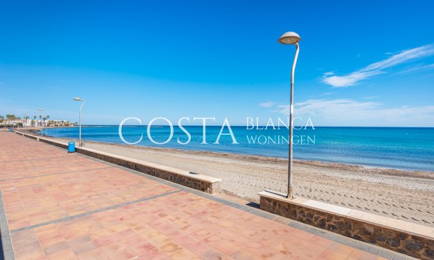 Revente - Appartement -
La Manga del Mar Menor